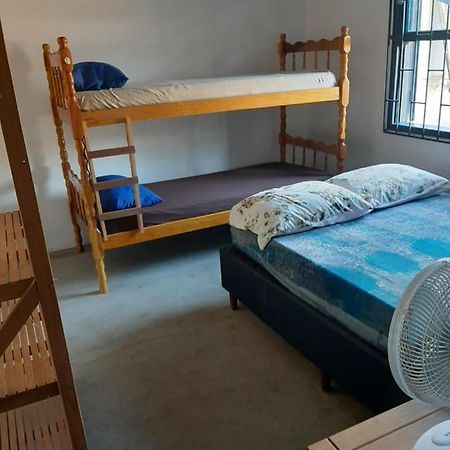 Vila Kitnet Em Matinhos Pr Exteriér fotografie